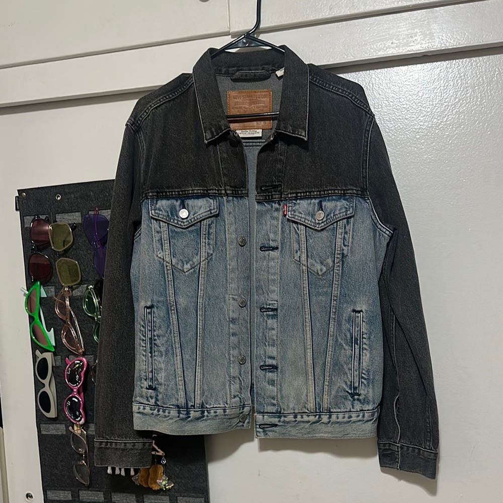 Levi's Men's Black and Blue Denim Jacket